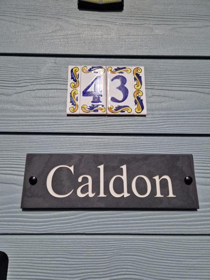 Caldon Holiday Chalet Sleeps 4 In Dartmouth Wifi Electric Inc Pet Friendly ภายนอก รูปภาพ